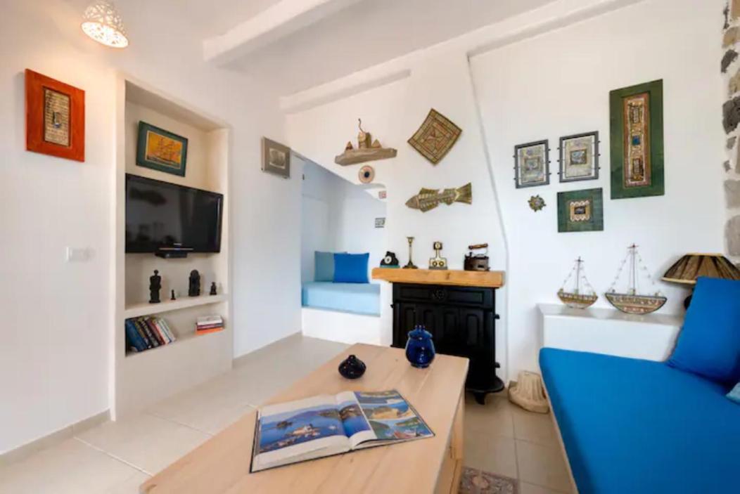 Moschatos Beach House Камарі Екстер'єр фото