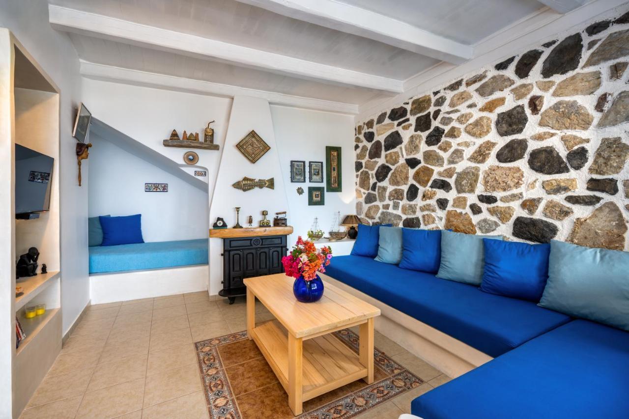 Moschatos Beach House Камарі Екстер'єр фото