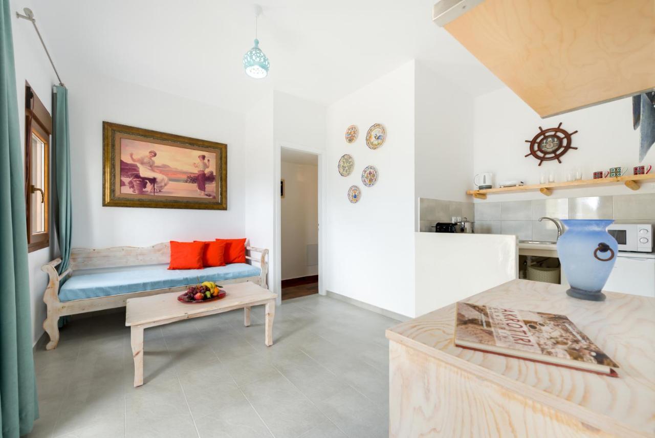 Moschatos Beach House Камарі Екстер'єр фото